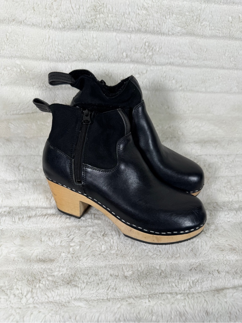 Swedish Hasbeens Zip It Emy Clog Bootie in Black Mix Suede Leather Size 39-9